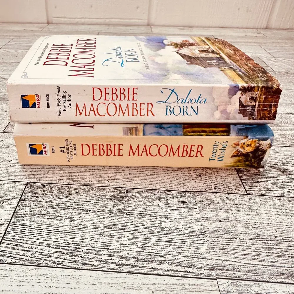 Debbie Macomber Lot of 2 Dakota Born & Twenty Wishes Vintage Paperback Bundle‎